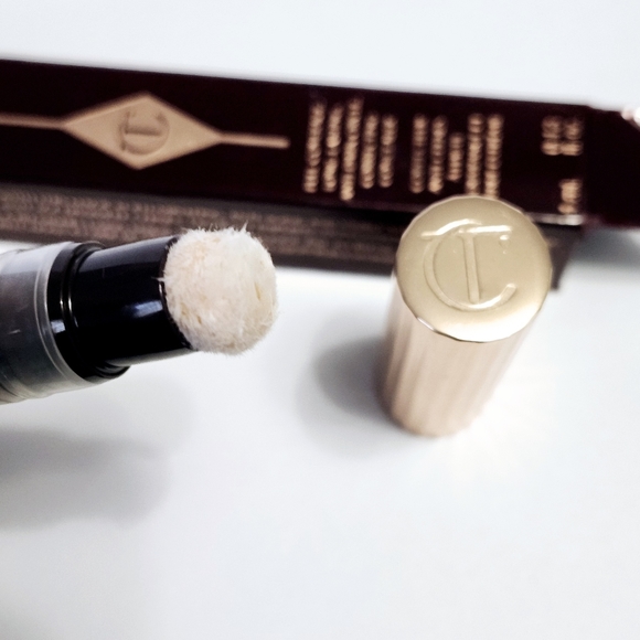 Charlotte Tilbury 7.5 Medium Concealer Magic Away - Picture 4 of 7